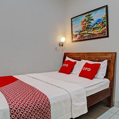 Oyo 92638 Jr Residence Syariah Medan Exteriör bild