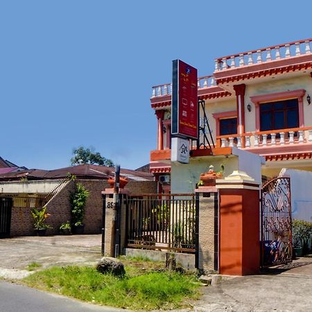 Oyo 92638 Jr Residence Syariah Medan Exteriör bild