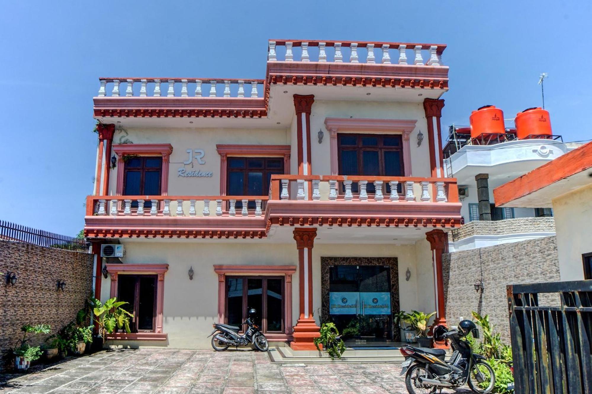 Oyo 92638 Jr Residence Syariah Medan Exteriör bild