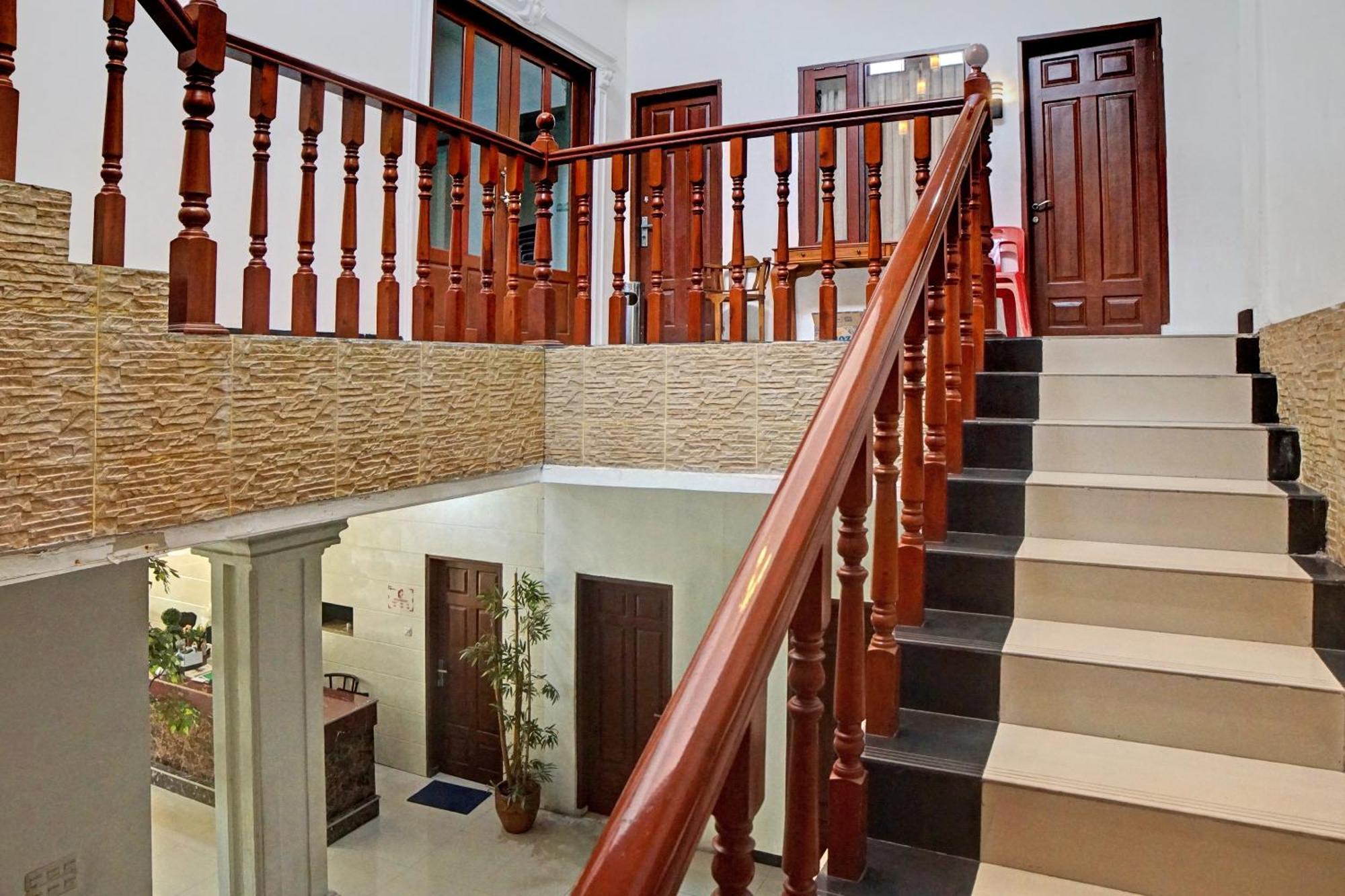 Oyo 92638 Jr Residence Syariah Medan Exteriör bild