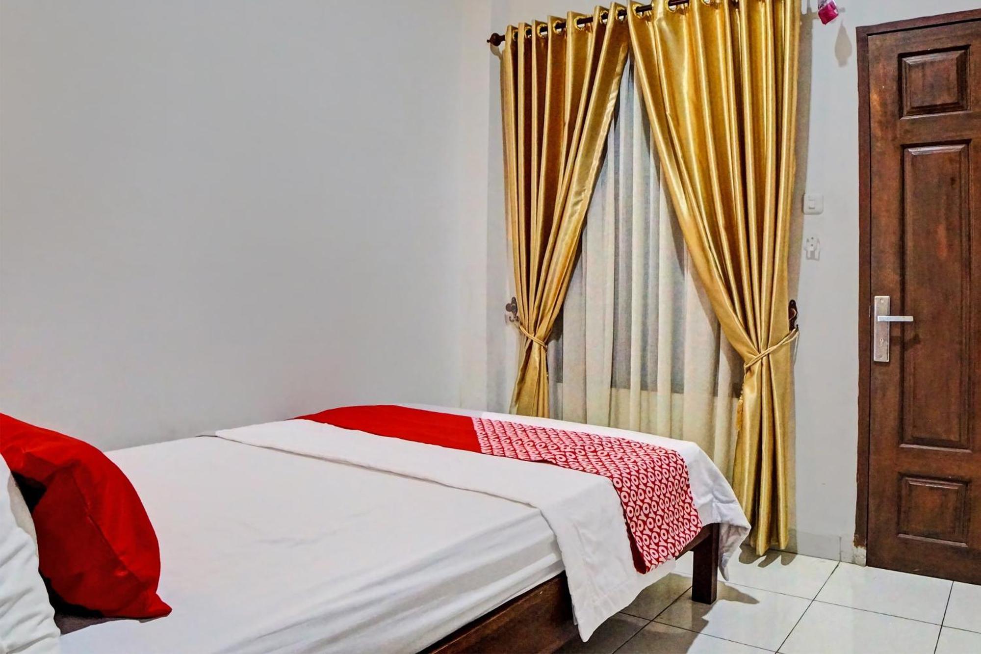 Oyo 92638 Jr Residence Syariah Medan Exteriör bild