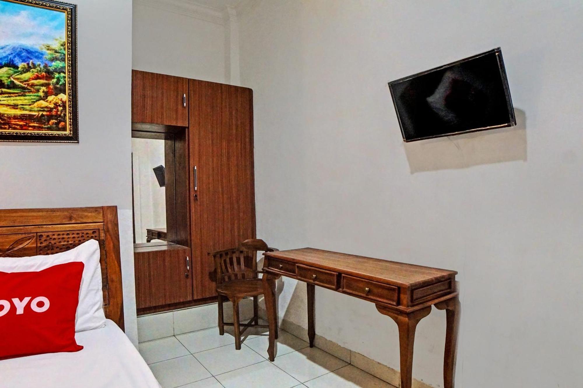 Oyo 92638 Jr Residence Syariah Medan Exteriör bild